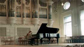 В Малом зале им. Глазунова. Санкт-Петербургская консерватория. 1998