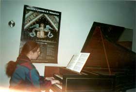 За клавесином. Вюрцбург, 1997 
