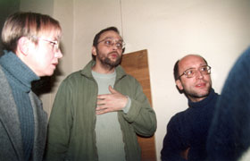 Угаров (в центре) после спектакля 